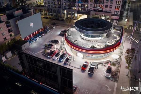 炒股配资手机版 特斯拉餐厅开业 专卖汉堡, 对标“鸿蒙大酒店”!